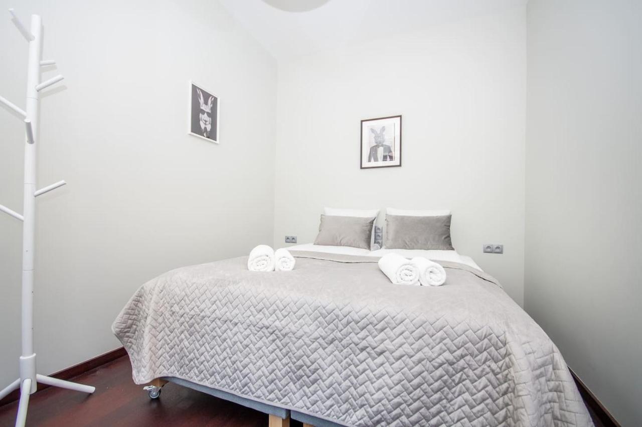 Inpoint 2-Bedrooms Apartment With Private Garden And Free Parking Krakow Luaran gambar